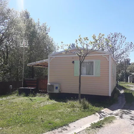 Bungalows Campalans Parque de Campismo *
